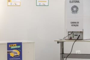 Vídeo falso usa imagens da pandemia para afastar eleitores das urnas