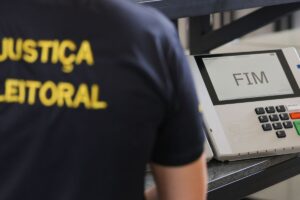 Assédio eleitoral: saiba como denunciar crime mesmo após eleições