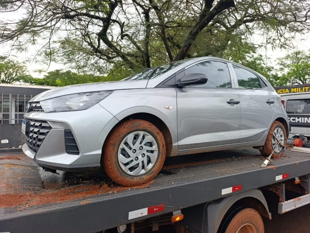 Carro roubado em Maringá é encontrado em região conhecida por encontros amorosos