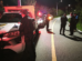 Casal vê cachorros às margens de rodovia e se depara com corpo de jovem morto a tiros