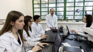 Doze cientistas da UEM estão entre os 2% mais influentes do mundo