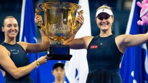 Dupla de Stefani fatura WTA 1000 de Pequim, o 5º título na temporada