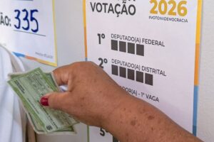 Eleitores com mais de 80 anos têm prioridade absoluta nas filas