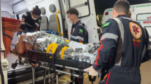 Homem é esfaqueado no pescoço em frente a CMEI na região e é encaminhado em estado grave ao HU de Maringá