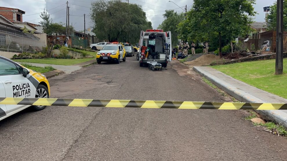 Lutador resiste a taser e exige reforço policial durante ocorrência no PR