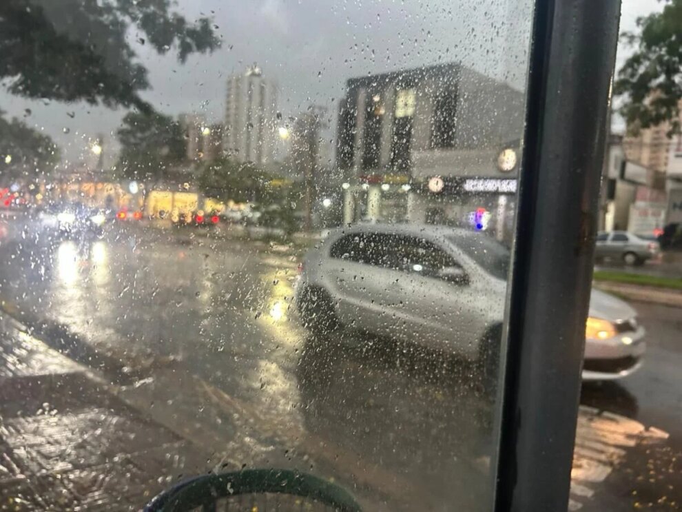 Maringá terá risco alto para tempestades na região de Maringá nesta terça-feira, (13); Defesa Civil orienta população sobre cuidados necessários
