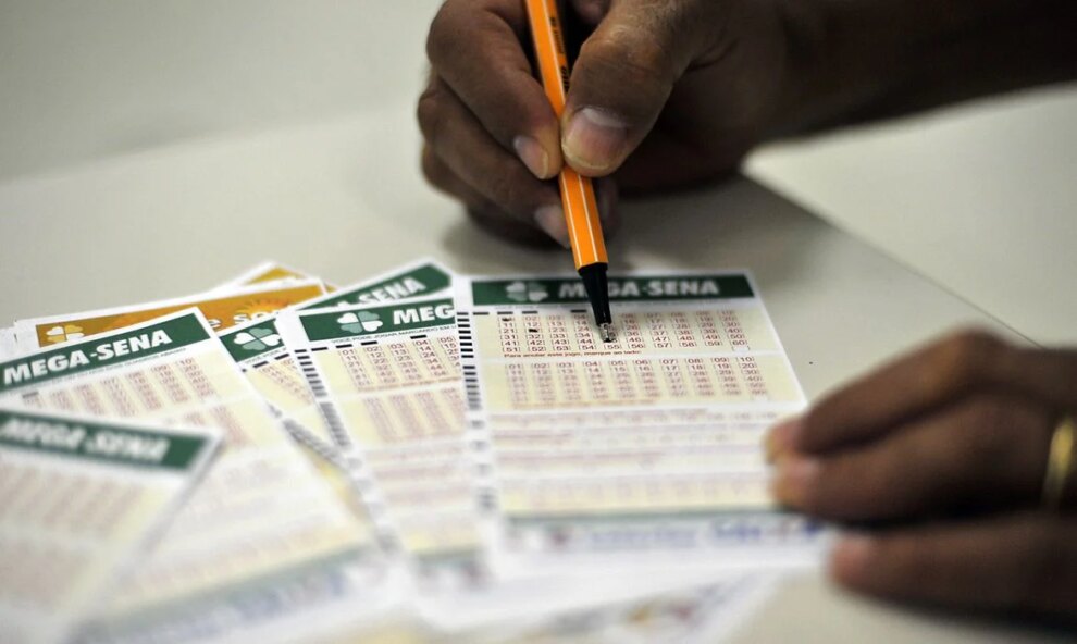 Mega-Sena acumula e prêmio chega a R$ 170 milhões
