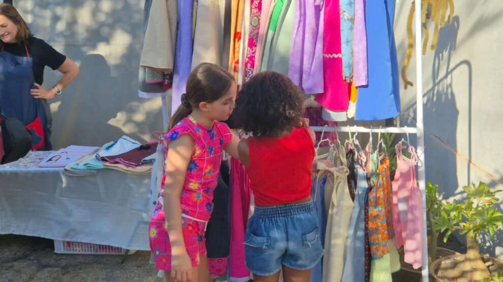 ONG de Maringá completa 8 anos vestindo meninas