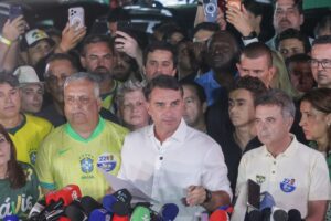 Partido de Flávio, PL reconhece resultado da eleição presidencial
