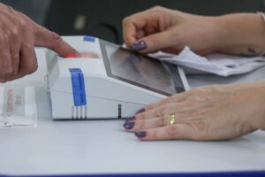 Plebiscito: eleitores de 6 cidades decidem transferência de distritos