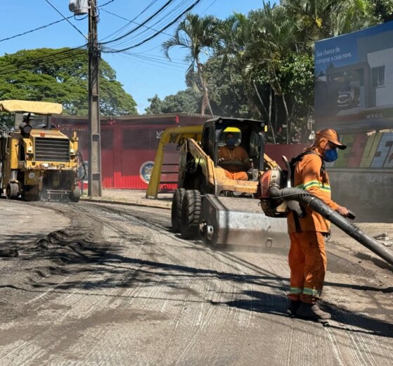 Prefeitura de Maringá inicia recape da Avenida Brasil, no Maringá Velho
