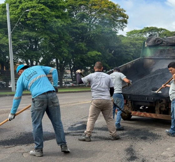 Prefeitura reforça operação de tapa-buracos e trechos de recapeamento nas avenidas Mauá e São Paulo neste sábado (17)