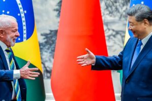 Presidente chinês Xi Jinping parabeniza Lula por reeleição