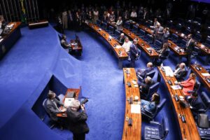Senado aprova aumento de limite e perdão de dívida para MEIs